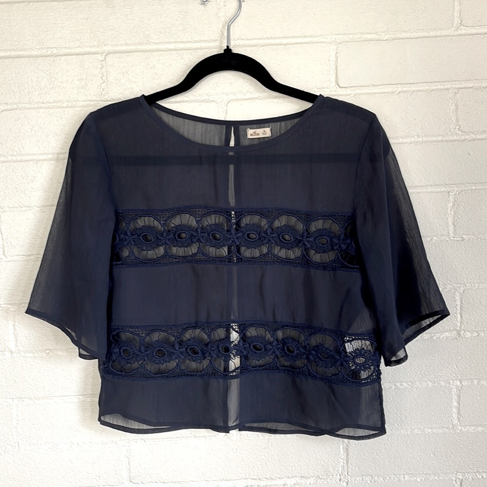 🍀3/50 HOLLISTER Sheer Crop Top (XS)